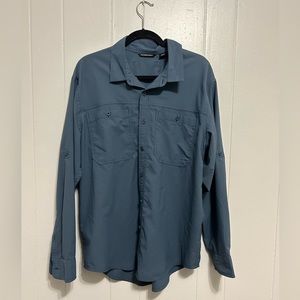 C.C. Filson Company (Co.) Filson shirt Mens Button Down Blue Medium Pockets